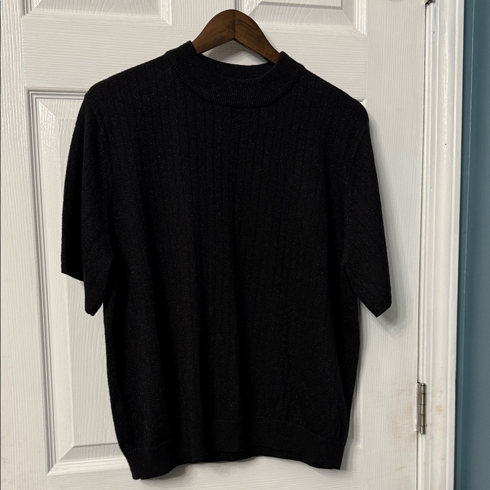 Sag Harbor Short Sleeve Classic Black Crewneck Sweater